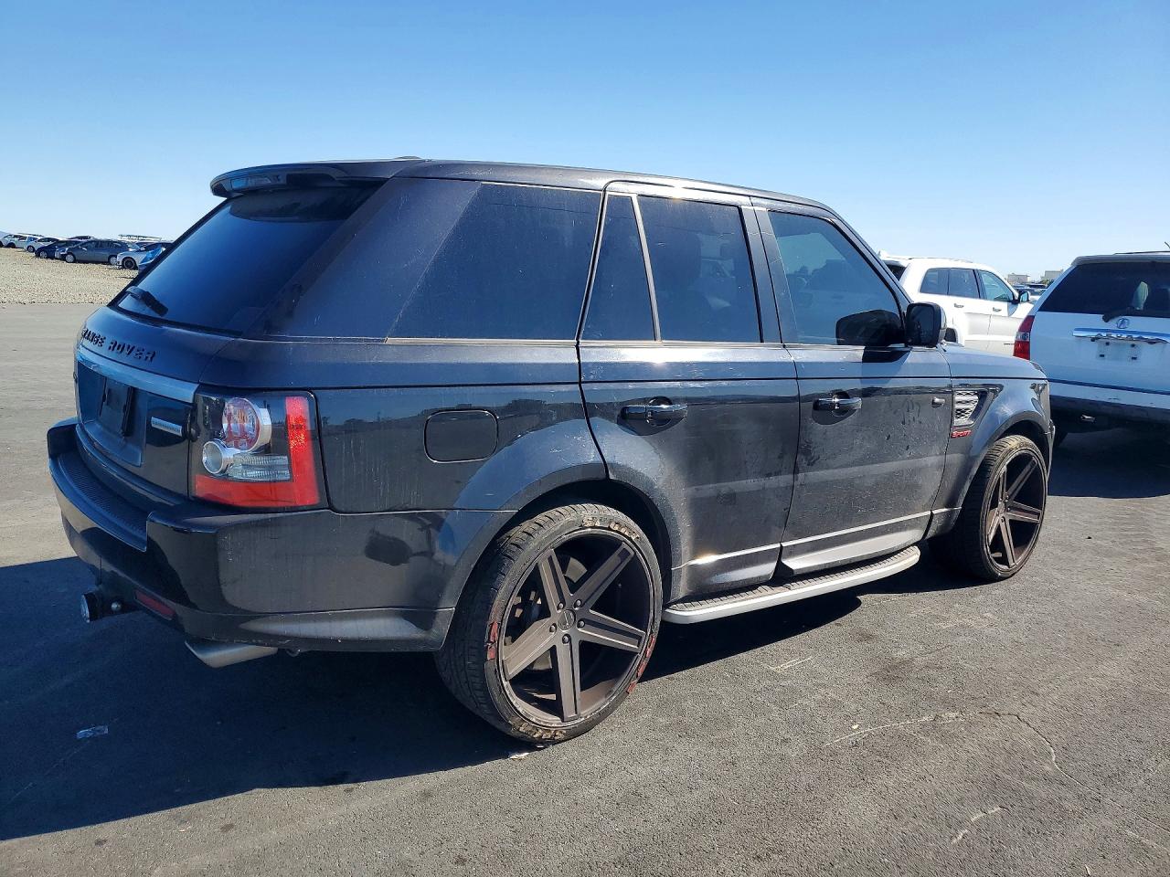 2012 LAND ROVER Range Rover — VIN SALSH2E48CA724986 — photo 3
